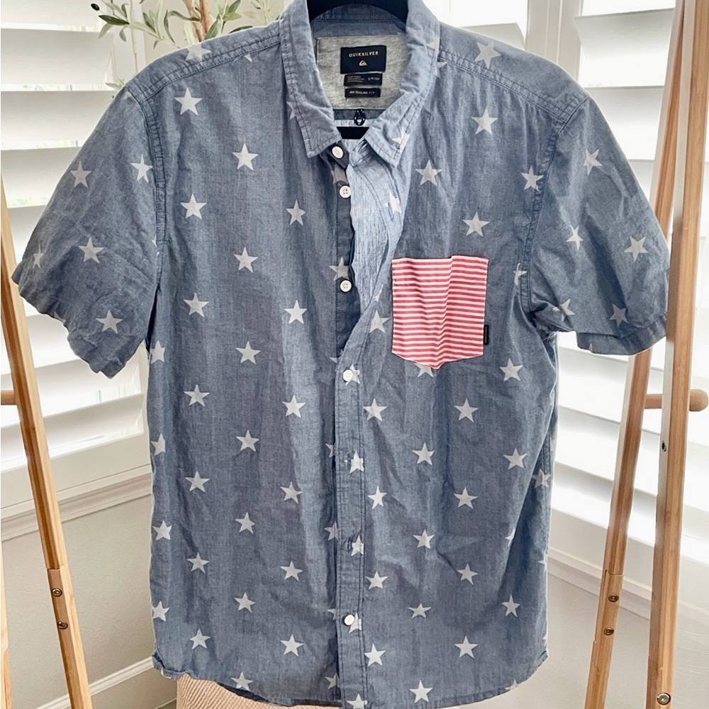 Men's Blue Star Print Shirt with Red Pocket - Size Small